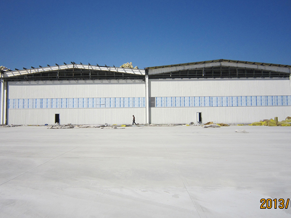 機(jī)庫(kù)門(mén)