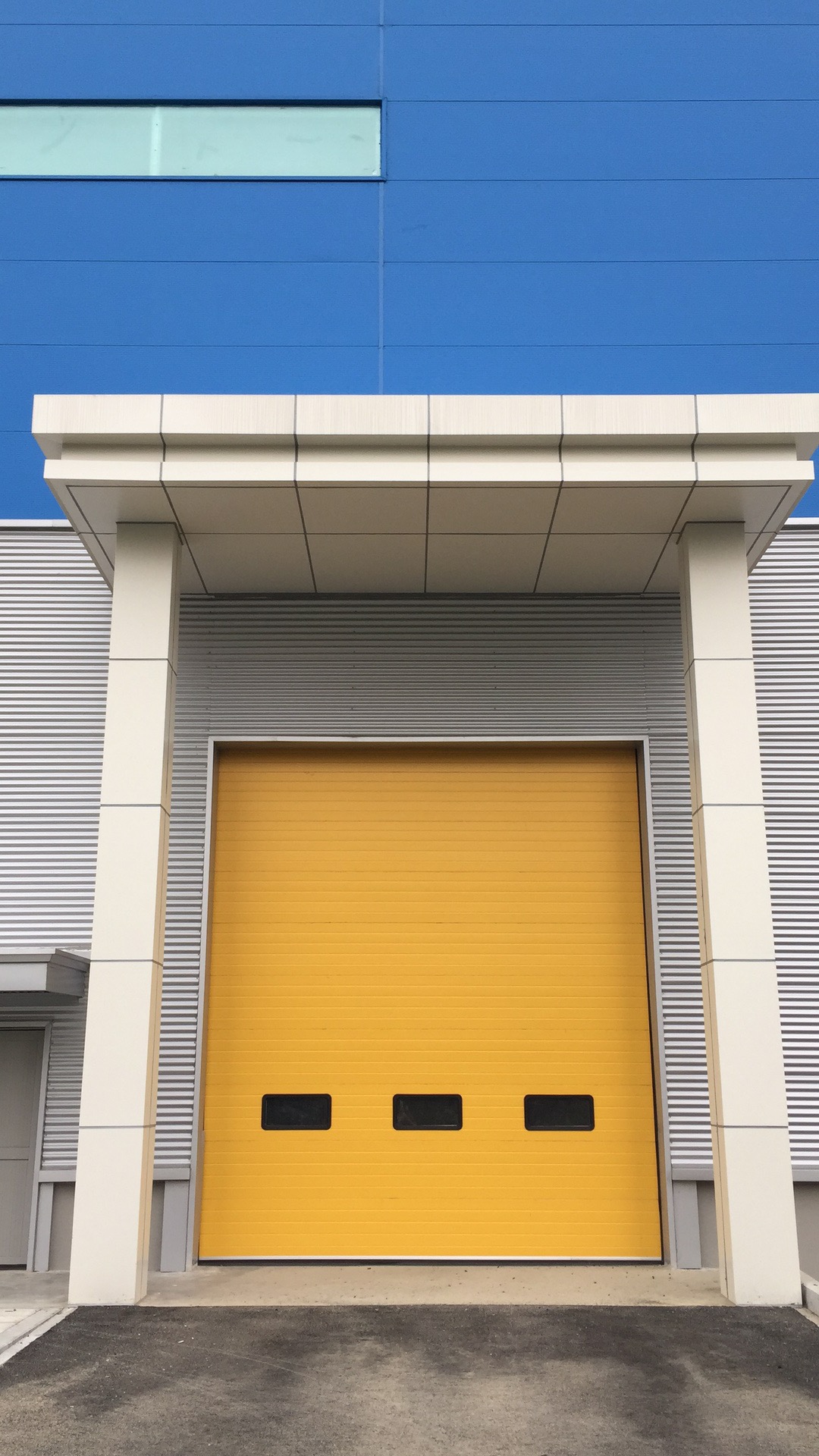 工業(yè)用門(mén)